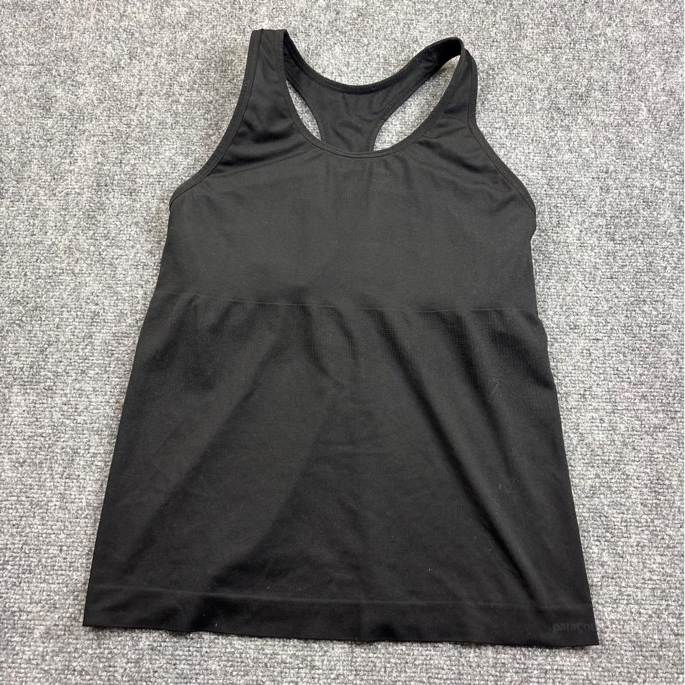 PATAGONIA Women’s Black Athletic Built in Shelf Bra Tank Top Racerback - Medium